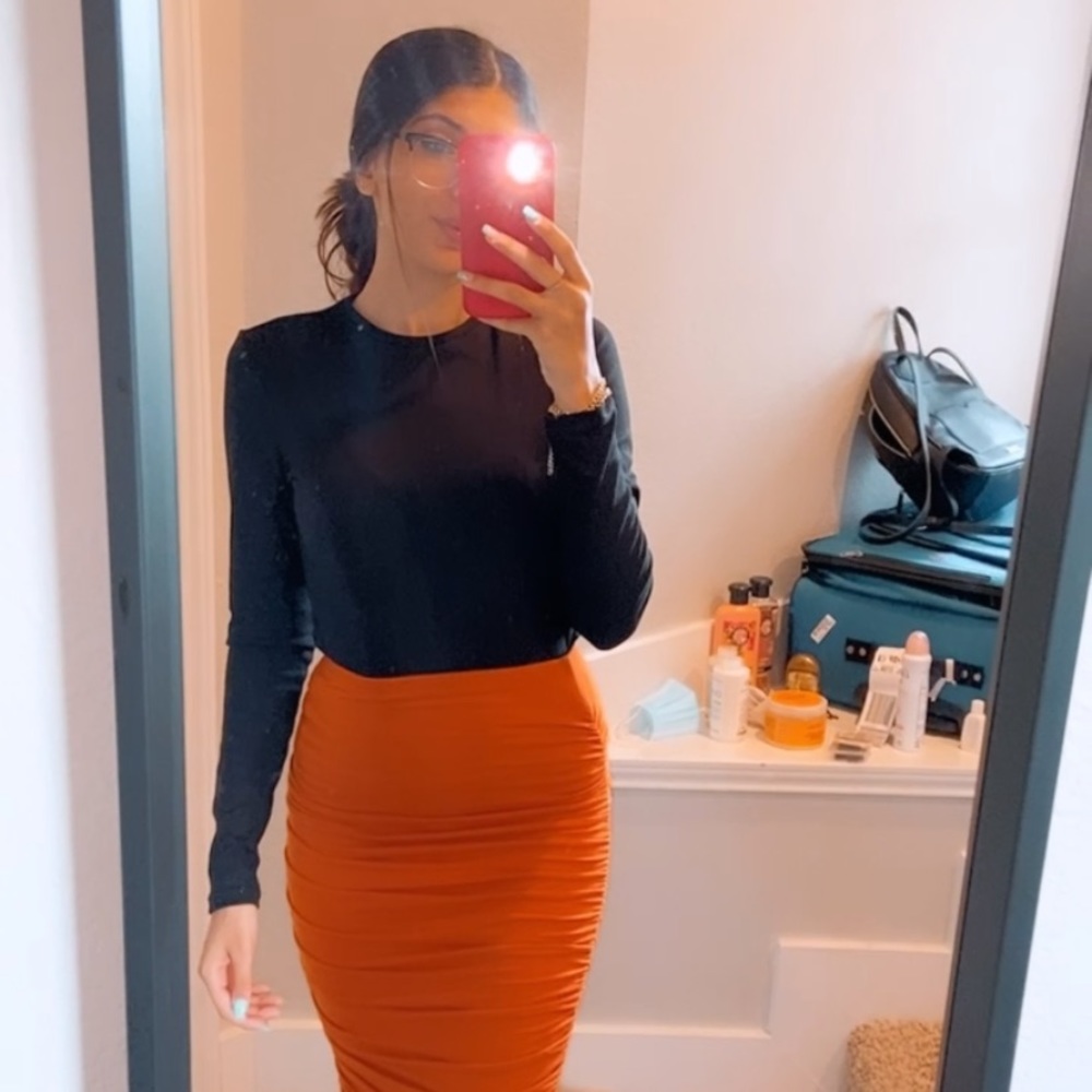 Meet your Posher, Zoya